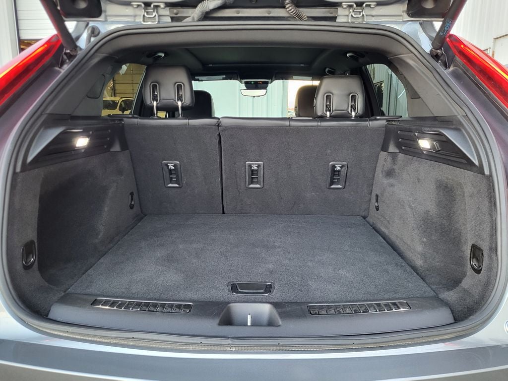 2024 Cadillac XT4 AWD Premium Luxury