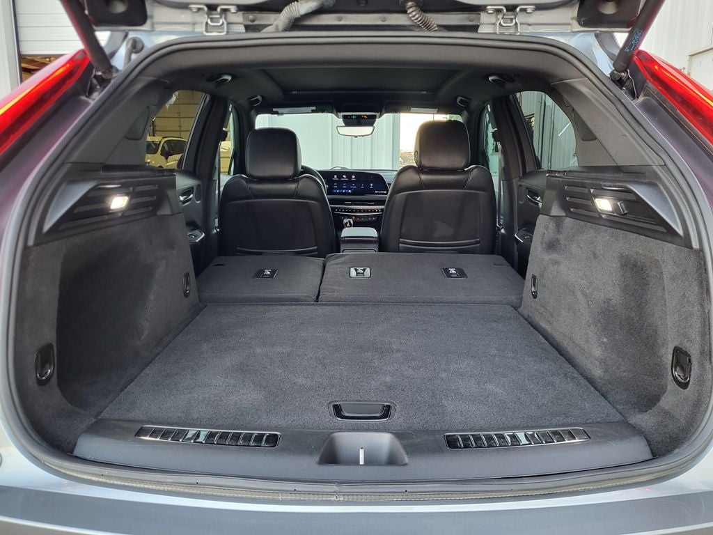 2024 Cadillac XT4 AWD Premium Luxury