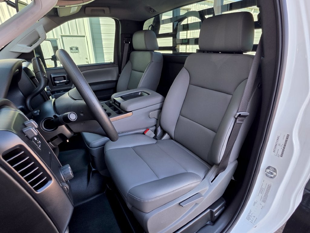 2024 Chevrolet Silverado 6500HD 1WT