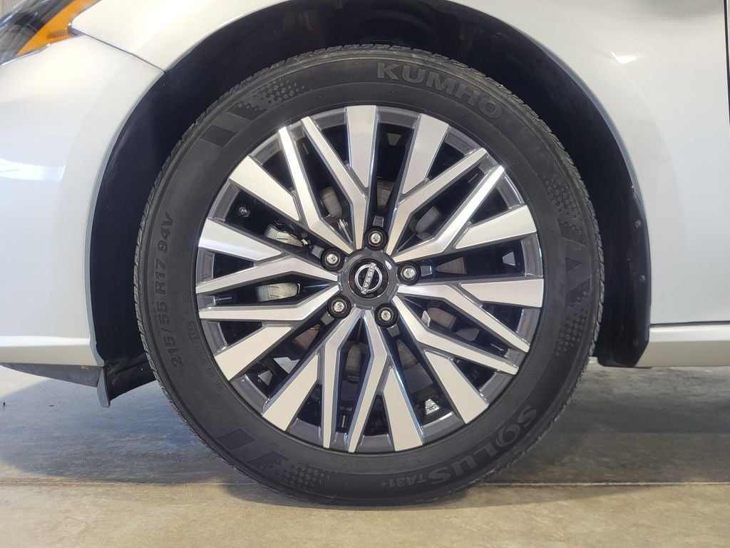 2024 Nissan Altima SV FWD