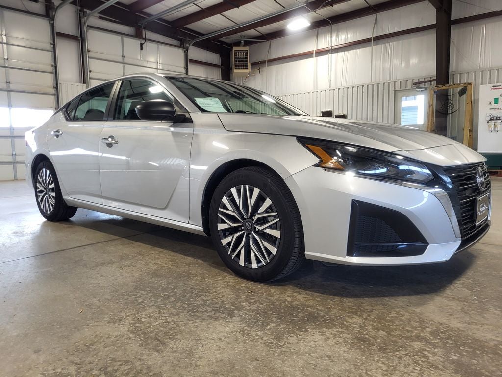 2024 Nissan Altima SV FWD