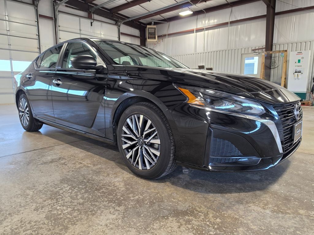 2025 Nissan Altima SV FWD