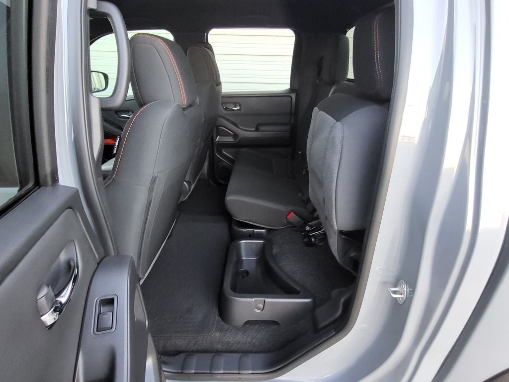 2024 Nissan Frontier Crew Cab PRO-4X 4x4