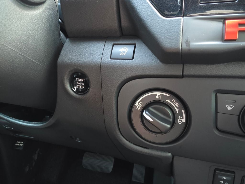 2026 Nissan Frontier Crew Cab PRO-4X 4x4