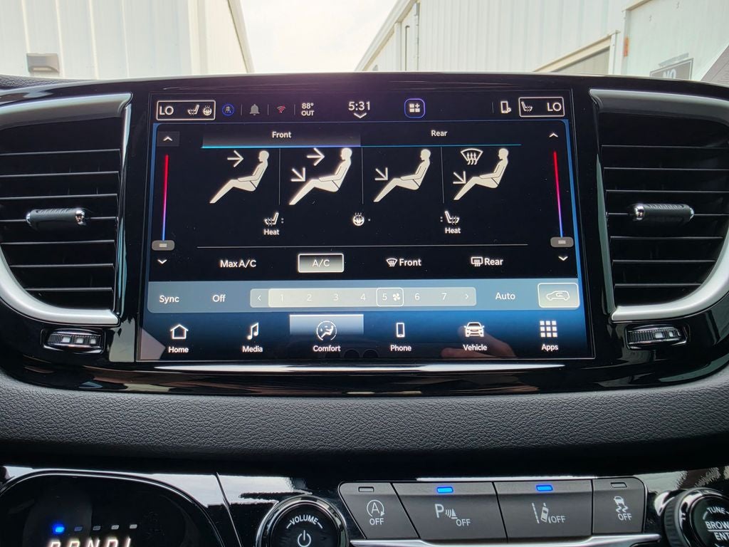 2026 Chrysler Pacifica Select