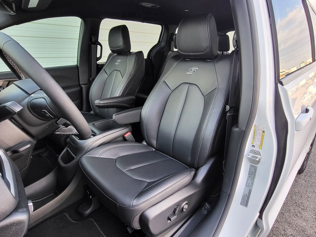 2026 Chrysler Pacifica PACIFICA SELECT