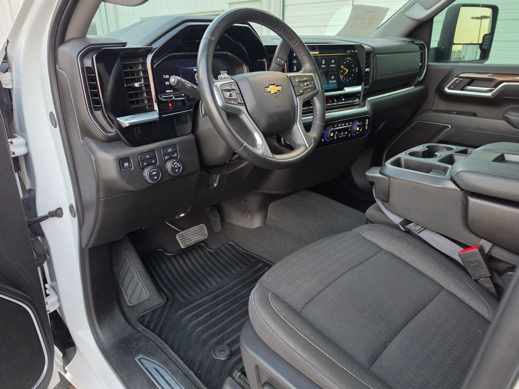 2025 Chevrolet Silverado 2500HD 4WD Crew Cab Standard Bed LT