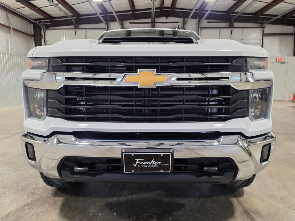 2025 Chevrolet Silverado 2500HD 4WD Crew Cab Standard Bed LT