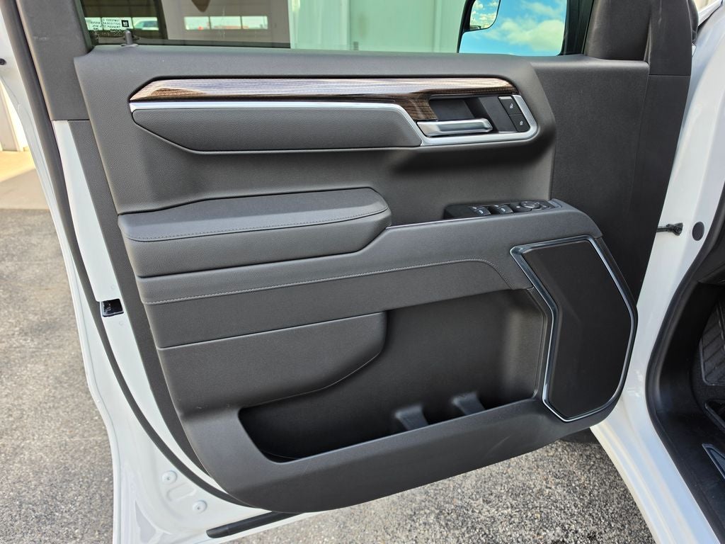 2026 Chevrolet Silverado 1500 4WD Crew Cab Short Bed RST