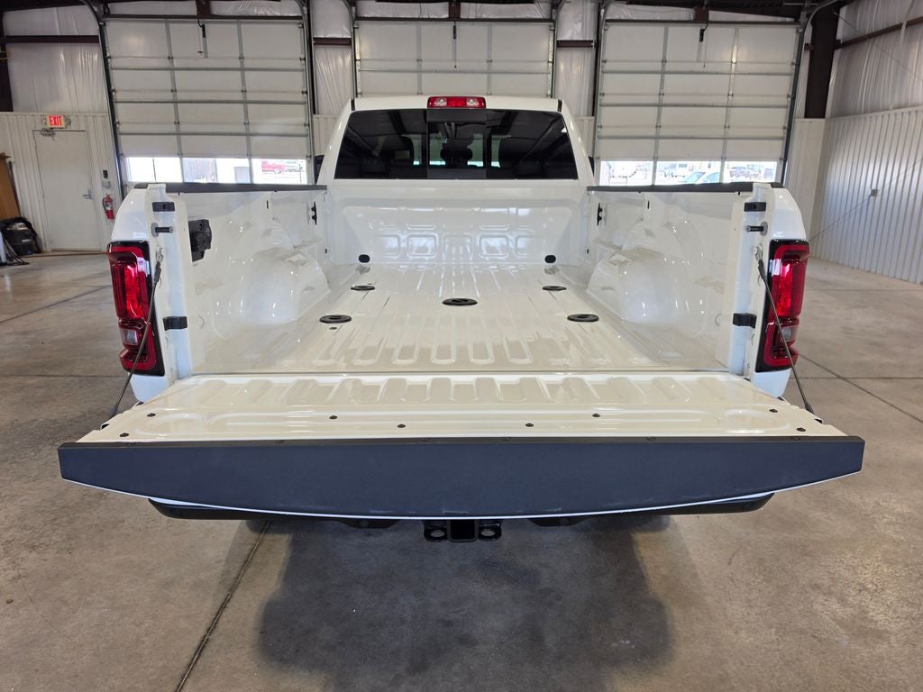 2026 RAM 2500 RAM 2500 BLACK EXPRESS CREW CAB 4X4 8' BOX