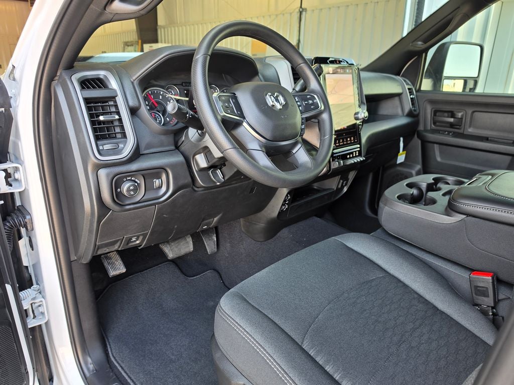 2026 RAM 2500 RAM 2500 BLACK EXPRESS CREW CAB 4X4 8' BOX