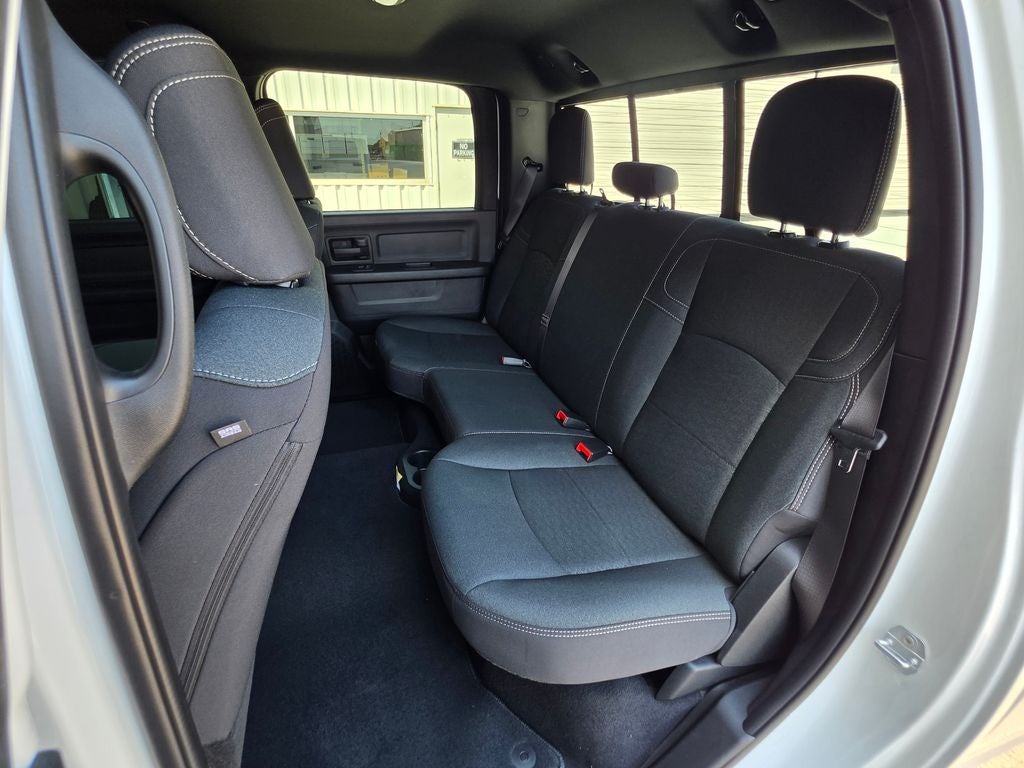 2026 RAM 2500 RAM 2500 BLACK EXPRESS CREW CAB 4X4 8' BOX
