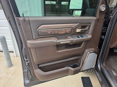 2026 RAM 2500 RAM 2500 LIMITED LONGHORN MEGA CAB 4X4 6'4' BOX