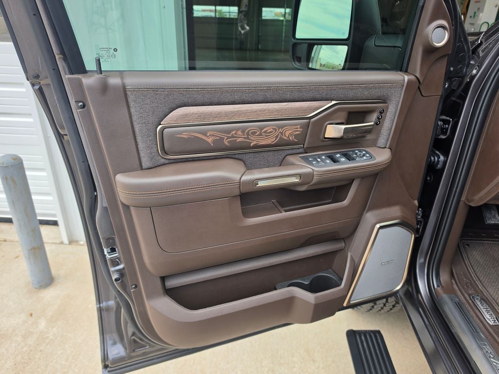 2026 RAM 2500 RAM 2500 LIMITED LONGHORN MEGA CAB 4X4 6'4' BOX