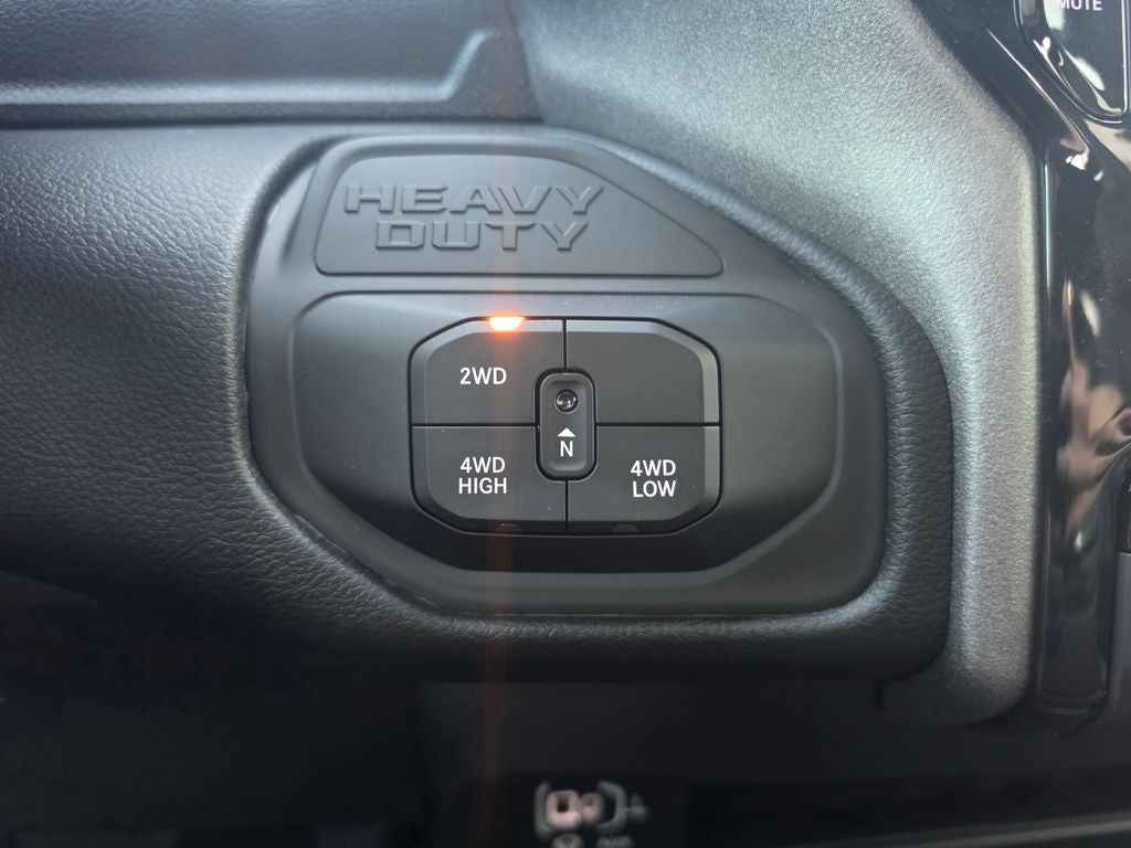 2027 RAM Ram 3500 RAM 3500 TRADESMAN CREW CAB 4X4 8' BOX