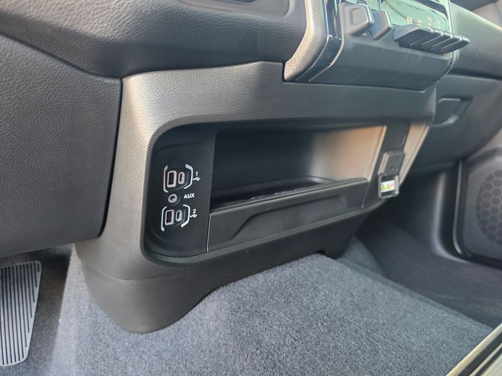 2027 RAM Ram 3500 RAM 3500 TRADESMAN CREW CAB 4X4 8' BOX