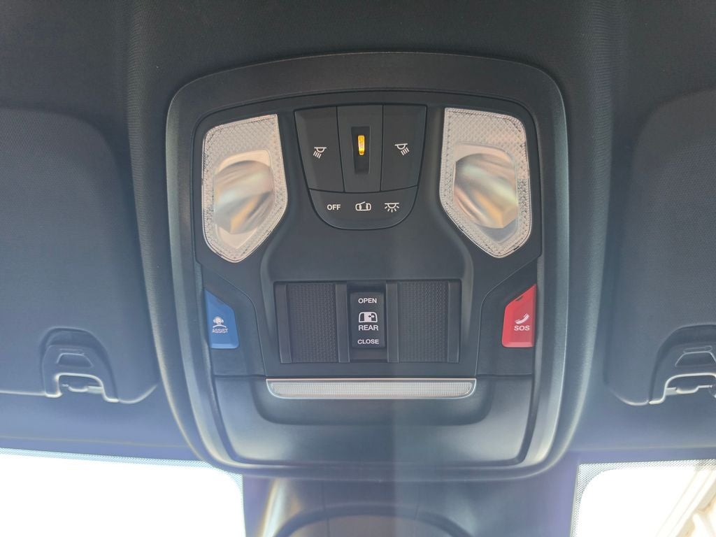 2027 RAM Ram 3500 RAM 3500 TRADESMAN CREW CAB 4X4 8' BOX