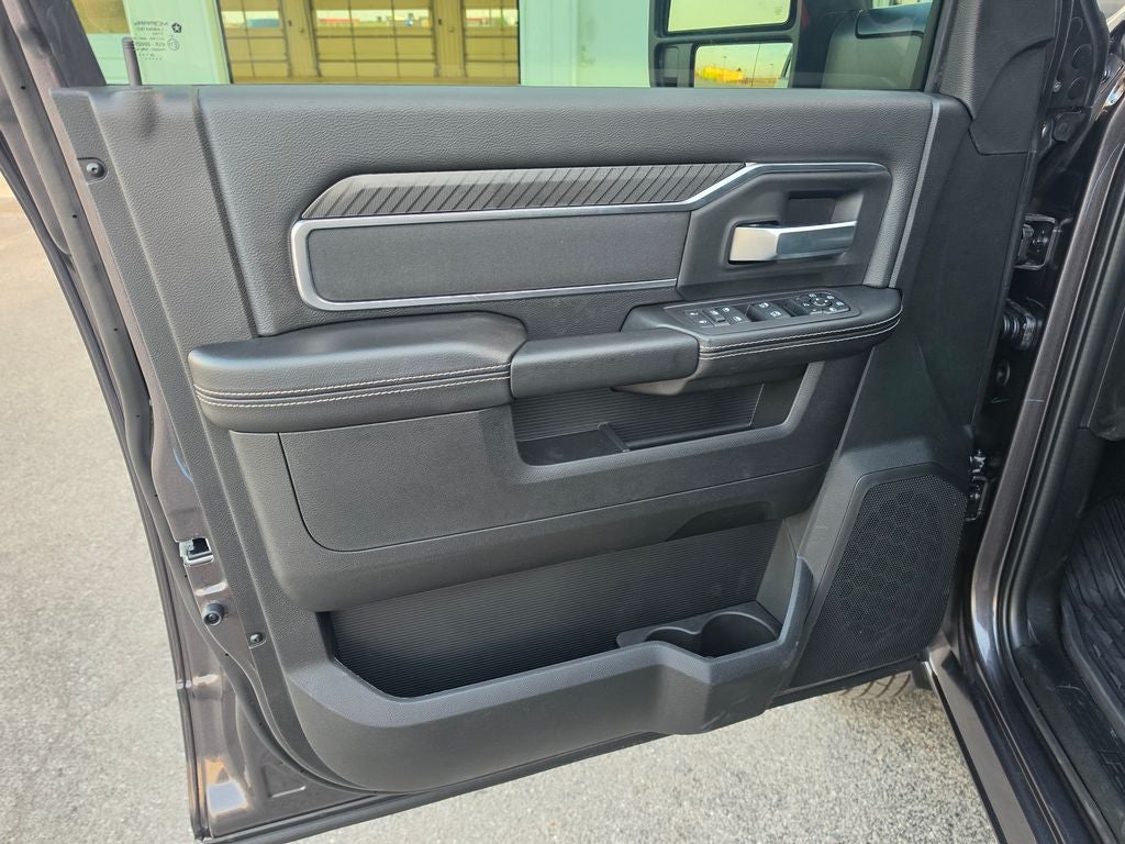 2027 RAM Ram 3500 RAM 3500 BIG HORN CREW CAB 4X4 8' BOX