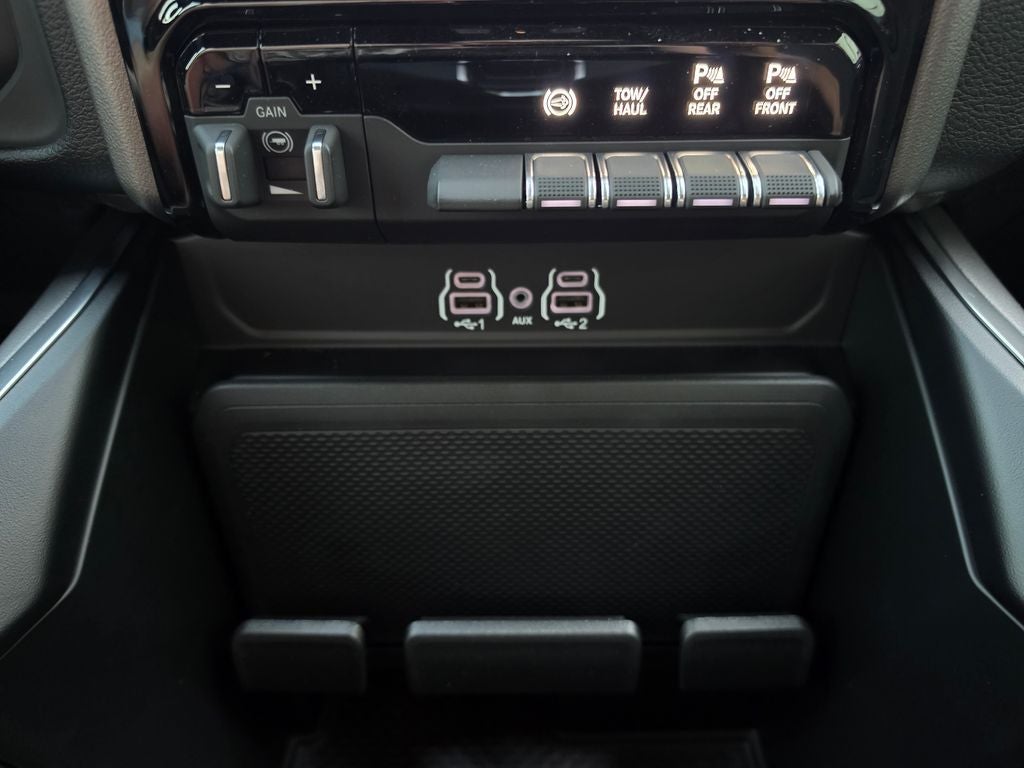 2027 RAM Ram 3500 RAM 3500 BIG HORN CREW CAB 4X4 8' BOX