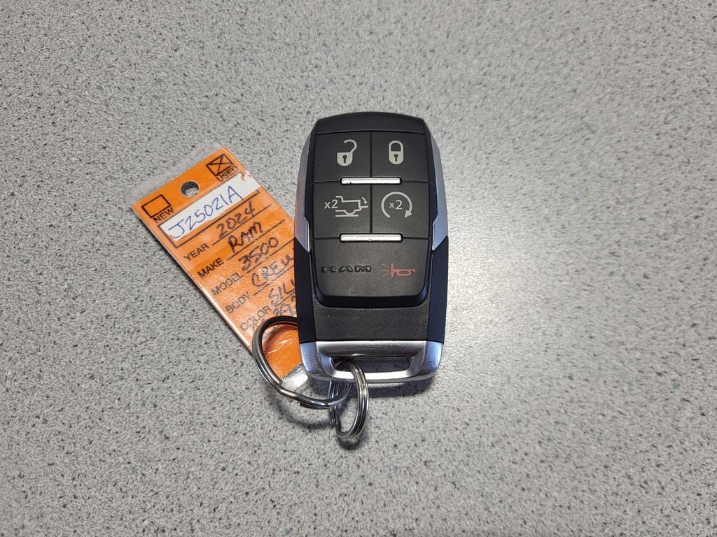 2024 RAM 3500 Laramie Crew Cab 4x4 8' Box