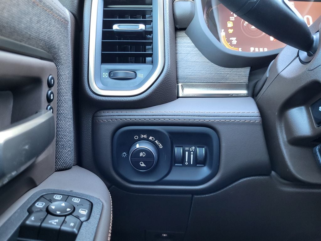 2026 RAM Ram 3500 RAM 3500 LIMITED LONGHORN CREW CAB 4X4 8' BOX