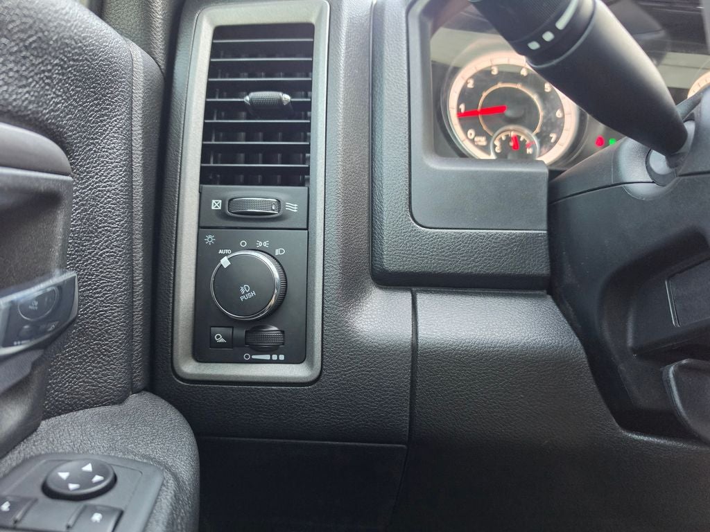 2021 RAM 1500 Classic Tradesman Regular Cab 4x4 6'4' Box