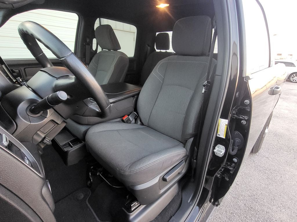 2023 RAM 2500 Tradesman Crew Cab 4x4 6'4' Box