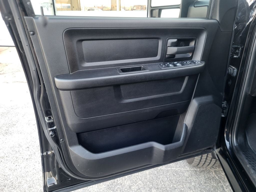 2023 RAM 2500 Tradesman Crew Cab 4x4 6'4' Box