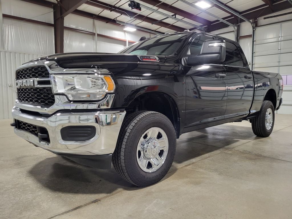 2023 RAM 2500 Tradesman Crew Cab 4x4 6'4' Box