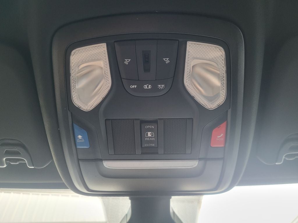 2023 RAM 2500 Tradesman Crew Cab 4x4 6'4' Box