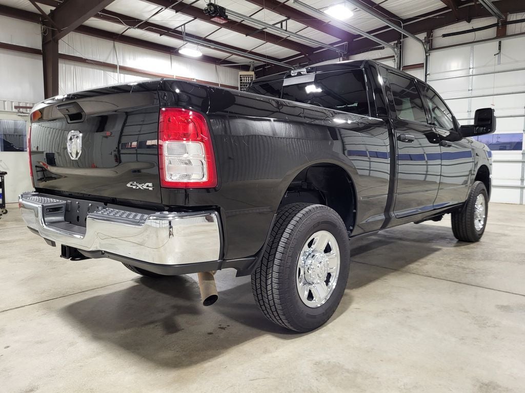 2023 RAM 2500 Tradesman Crew Cab 4x4 6'4' Box