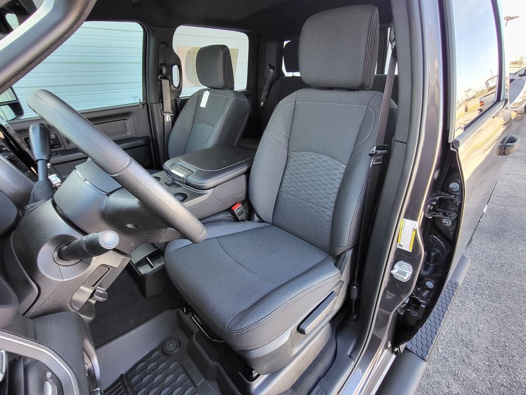 2025 RAM Ram 2500 RAM 2500 TRADESMAN CREW CAB 4X4 6'4' BOX