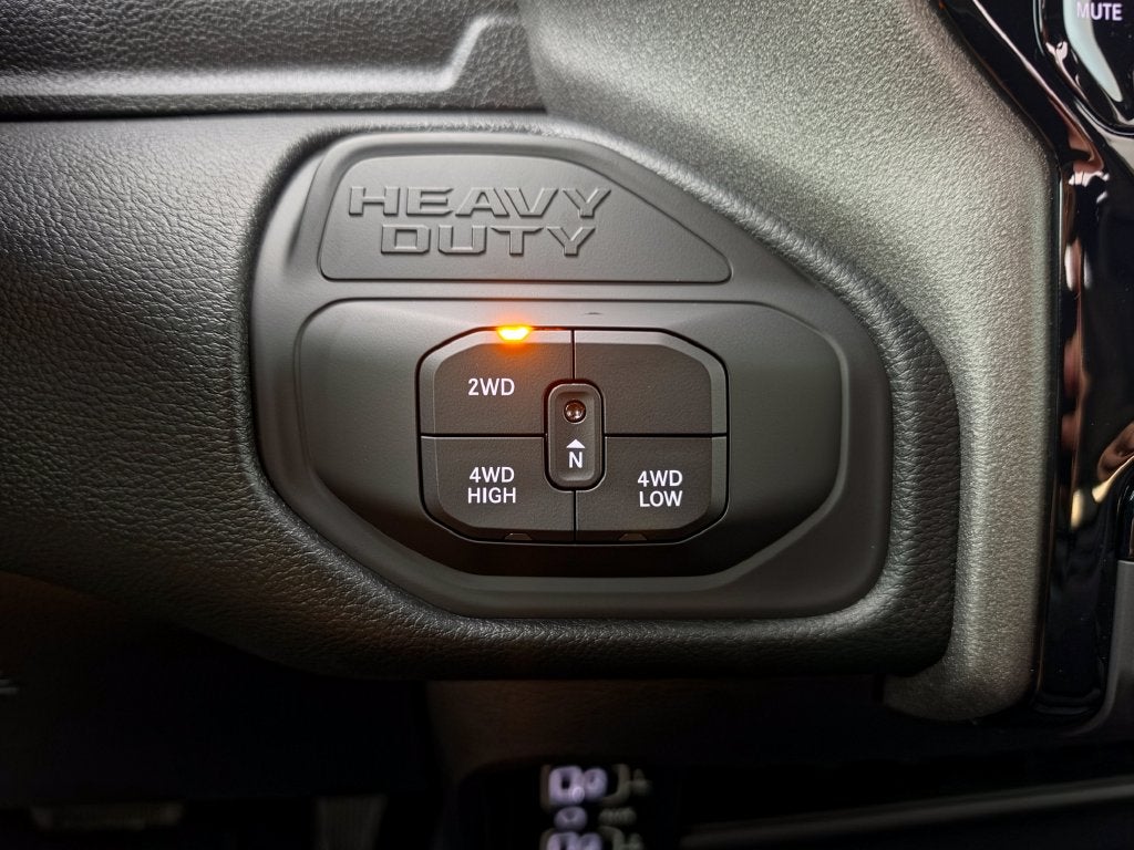 2027 RAM Ram 2500 RAM 2500 BLACK EXPRESS CREW CAB 4X4 8' BOX