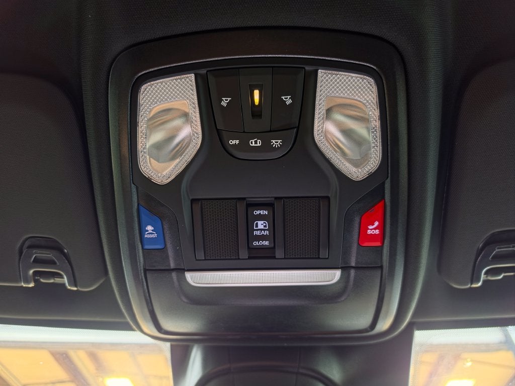2027 RAM Ram 2500 RAM 2500 BLACK EXPRESS CREW CAB 4X4 8' BOX