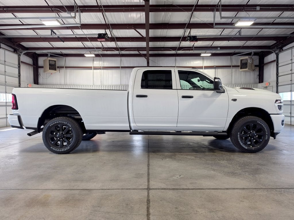 2027 RAM Ram 2500 RAM 2500 BLACK EXPRESS CREW CAB 4X4 8' BOX