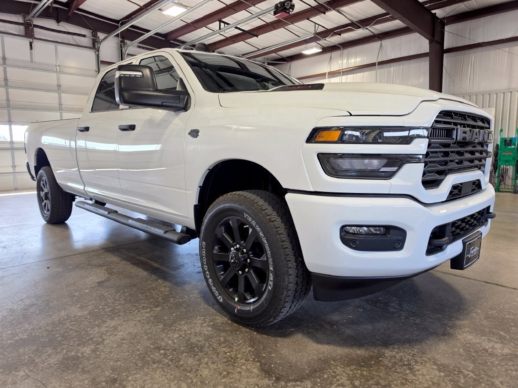 2027 RAM Ram 2500 RAM 2500 BLACK EXPRESS CREW CAB 4X4 8' BOX