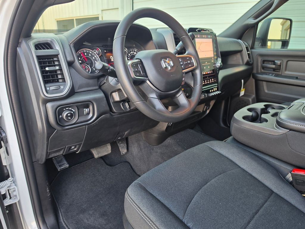 2026 RAM 2500 RAM 2500 TRADESMAN CREW CAB 4X4 8' BOX