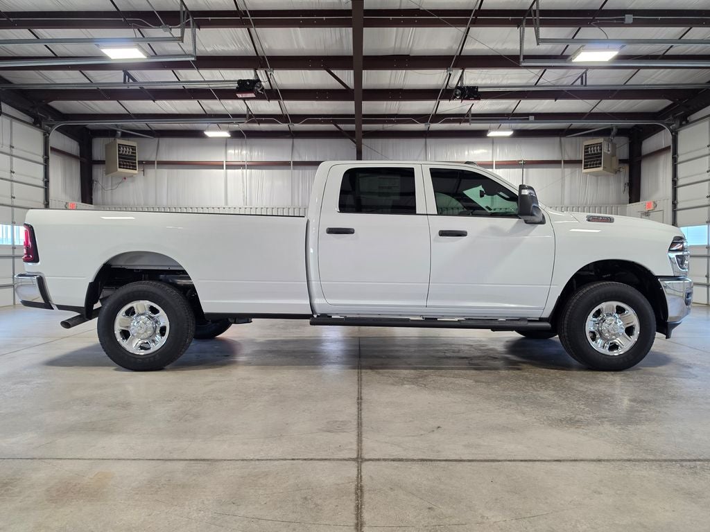 2026 RAM 2500 RAM 2500 TRADESMAN CREW CAB 4X4 8' BOX