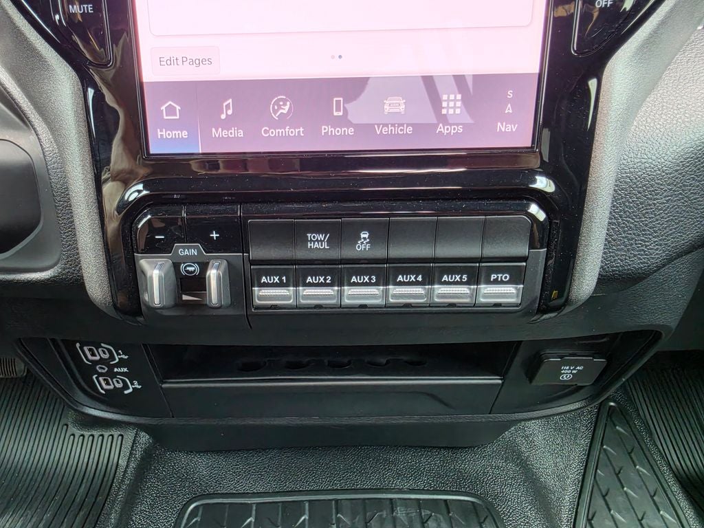 2026 RAM 3500 Chassis Tradesman/Big Horn