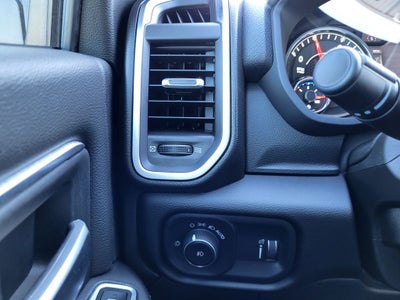 2024 RAM 5500 Chassis Tradesman/SLT