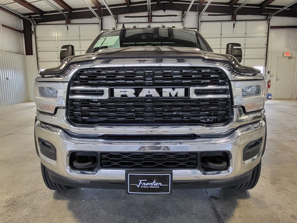 2024 RAM 5500 Chassis Tradesman/SLT