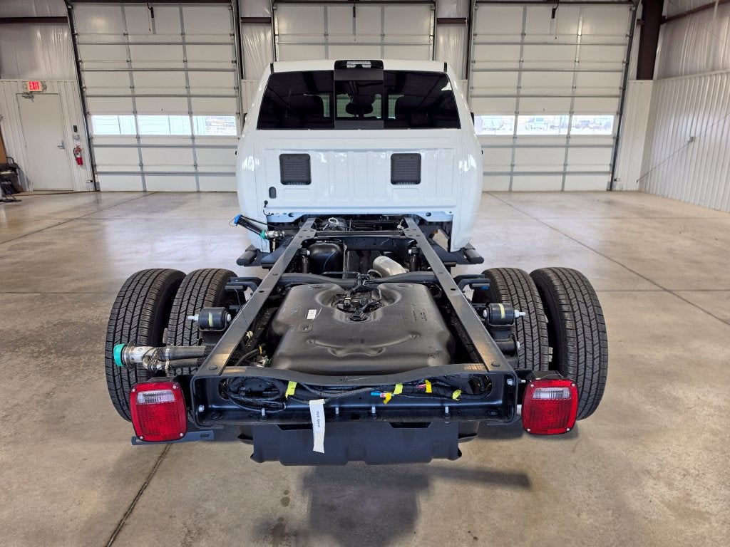 2026 RAM Ram 3500 Chassis Cab RAM 3500 TRADESMAN CREW CAB CHASSIS 4X4 60' CA