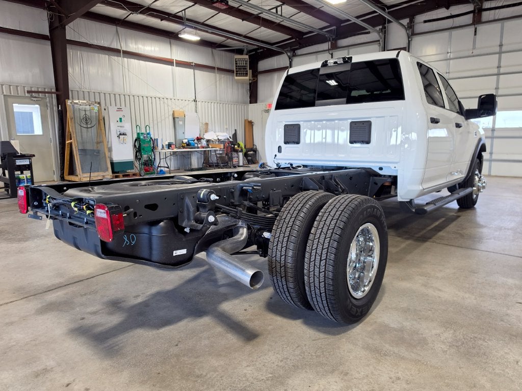 2026 RAM Ram 3500 Chassis Cab RAM 3500 TRADESMAN CREW CAB CHASSIS 4X4 60' CA