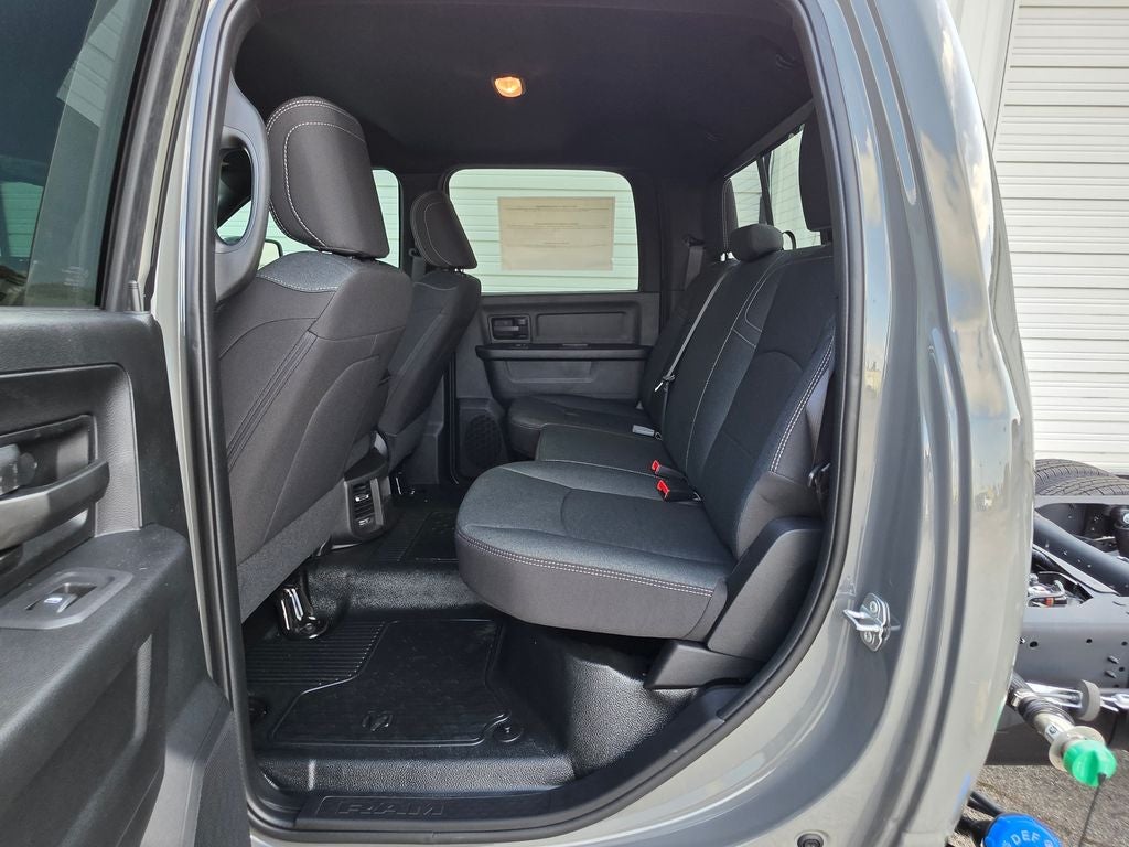 2026 RAM Ram 3500 Chassis Cab RAM 3500 TRADESMAN CREW CAB CHASSIS 4X4 60' CA