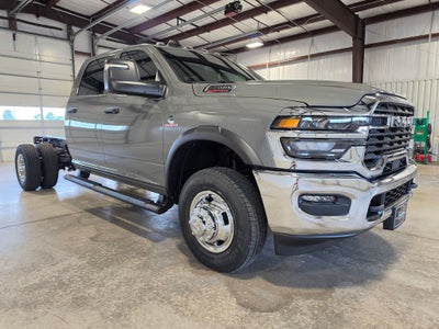 2026 RAM Ram 3500 Chassis Cab RAM 3500 TRADESMAN CREW CAB CHASSIS 4X4 60' CA