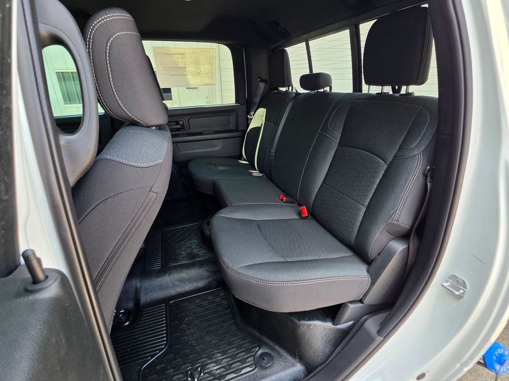 2026 RAM 3500 Chassis Cab RAM 3500 TRADESMAN CREW CAB CHASSIS 4X4 60' CA