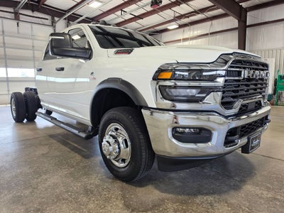 2026 RAM 3500 Chassis Cab RAM 3500 TRADESMAN CREW CAB CHASSIS 4X4 60' CA