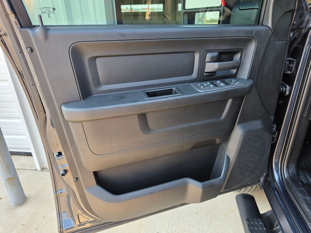 2026 RAM 3500 Chassis RAM 3500 TRADESMAN CREW CAB CHASSIS 4X4 60' CA