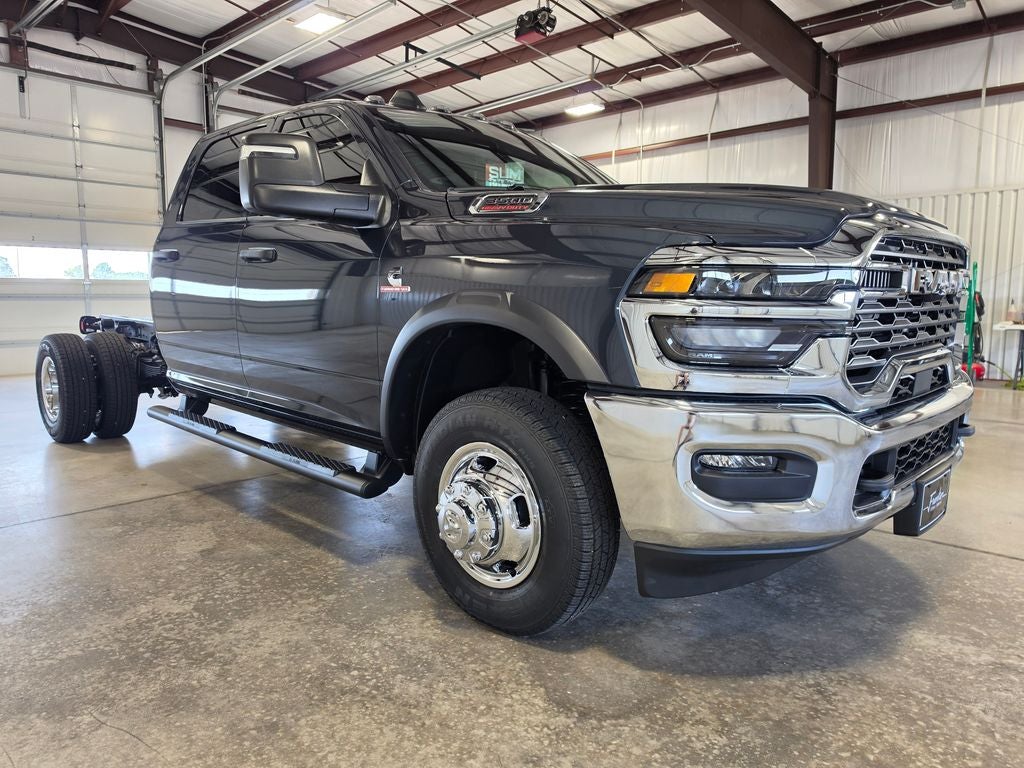 2026 RAM 3500 Chassis RAM 3500 TRADESMAN CREW CAB CHASSIS 4X4 60' CA