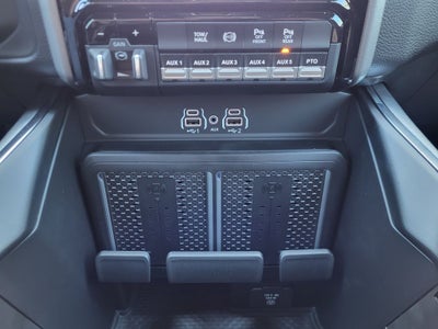 2026 RAM Ram 3500 Chassis Cab RAM 3500 BIG HORN CREW CAB CHASSIS 4X4 60' CA